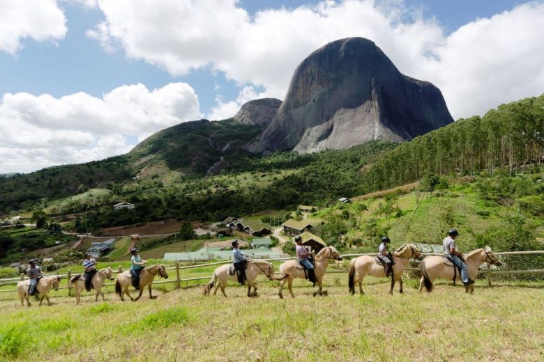 Cavalgada na fazenda Fjorland