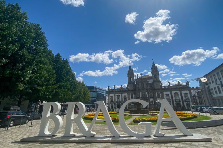 Letreiro da cidade de Braga, cidade de Portugal próxima ao Porto